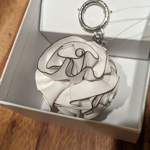 New Michael Kors Origami Rose Leather Key chain